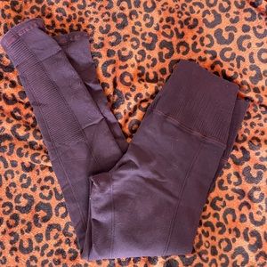 Maroon Avocado leggings. Size M/L.